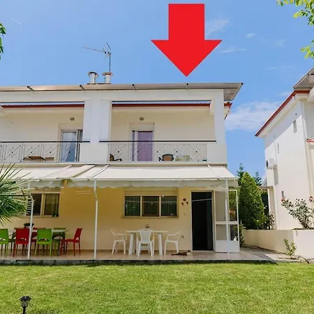 Verano 2-bdrm Maisonette With Shared Garden, Sani
